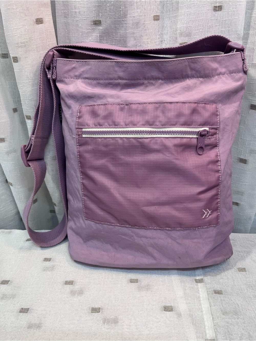 Thread Two-Tone Lavender Crossbody Bag